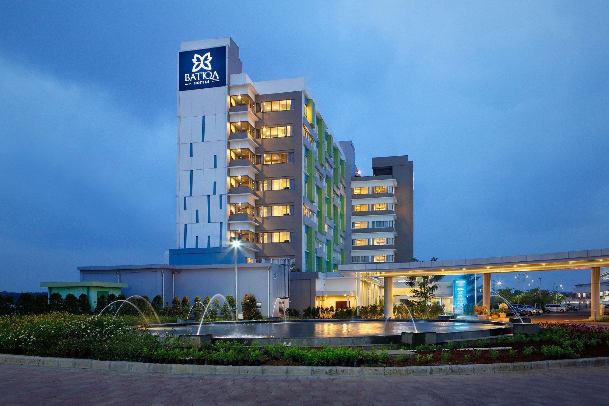 Batiqa Hotel & Apartments Karawang Exteriör bild