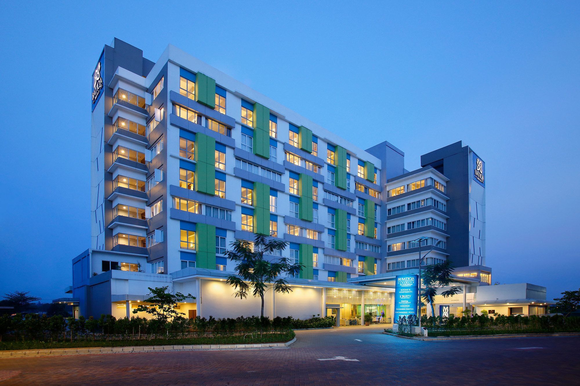 Batiqa Hotel & Apartments Karawang Exteriör bild
